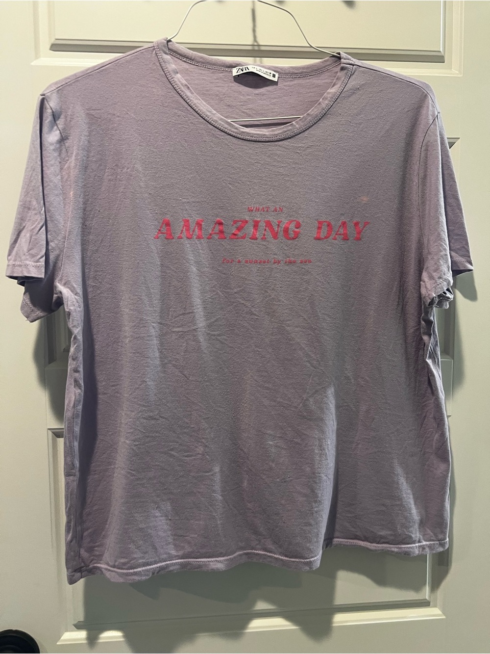 Zara Lavender Short Sleeve Tee with Pink "AMAZING DAY" Print